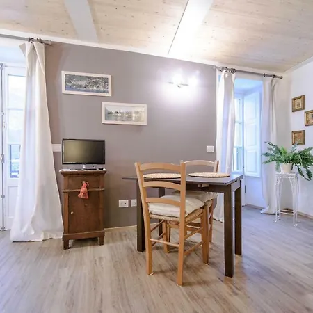 Apartamento Il Borghetto Di Torno Exterior foto